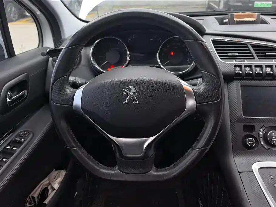 Peugeot 3008 2015 — фото 15