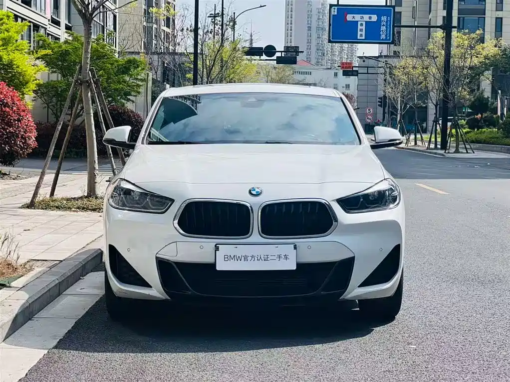 BMW X2 2020 — фото 1