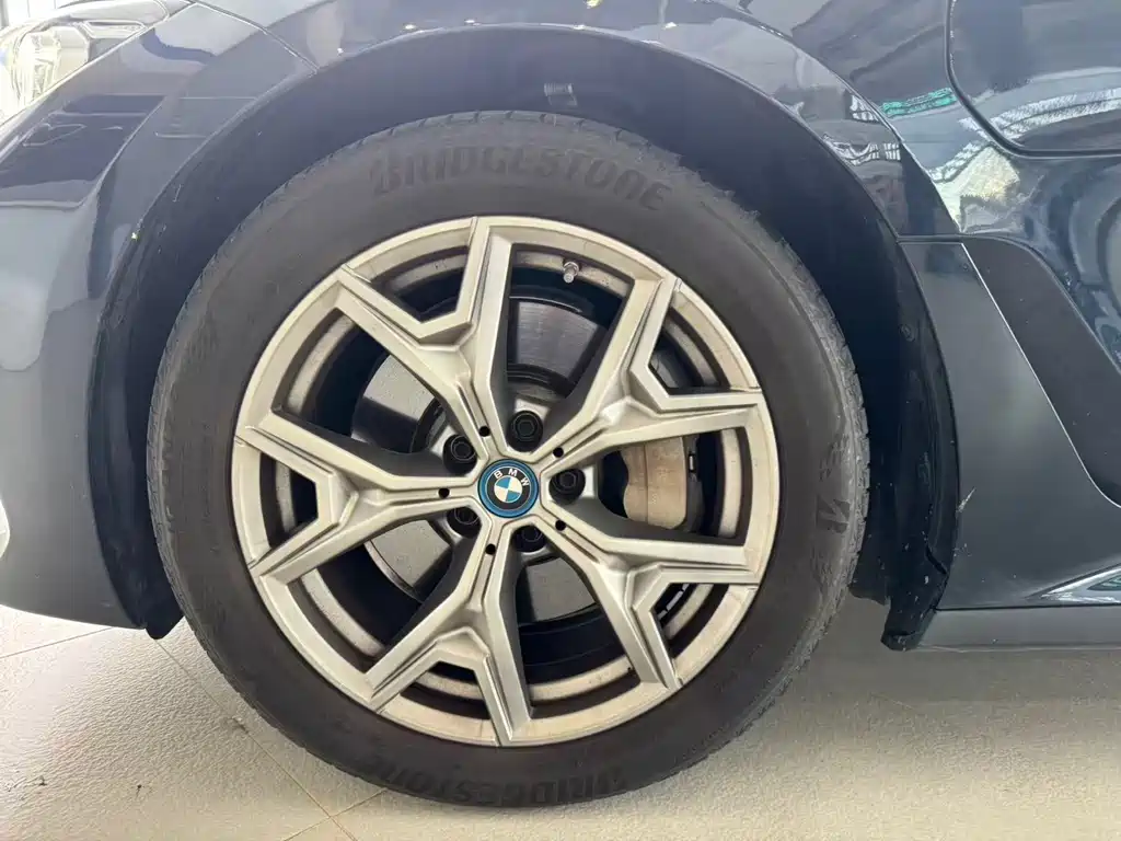 BMW i3 2024 — фото 8