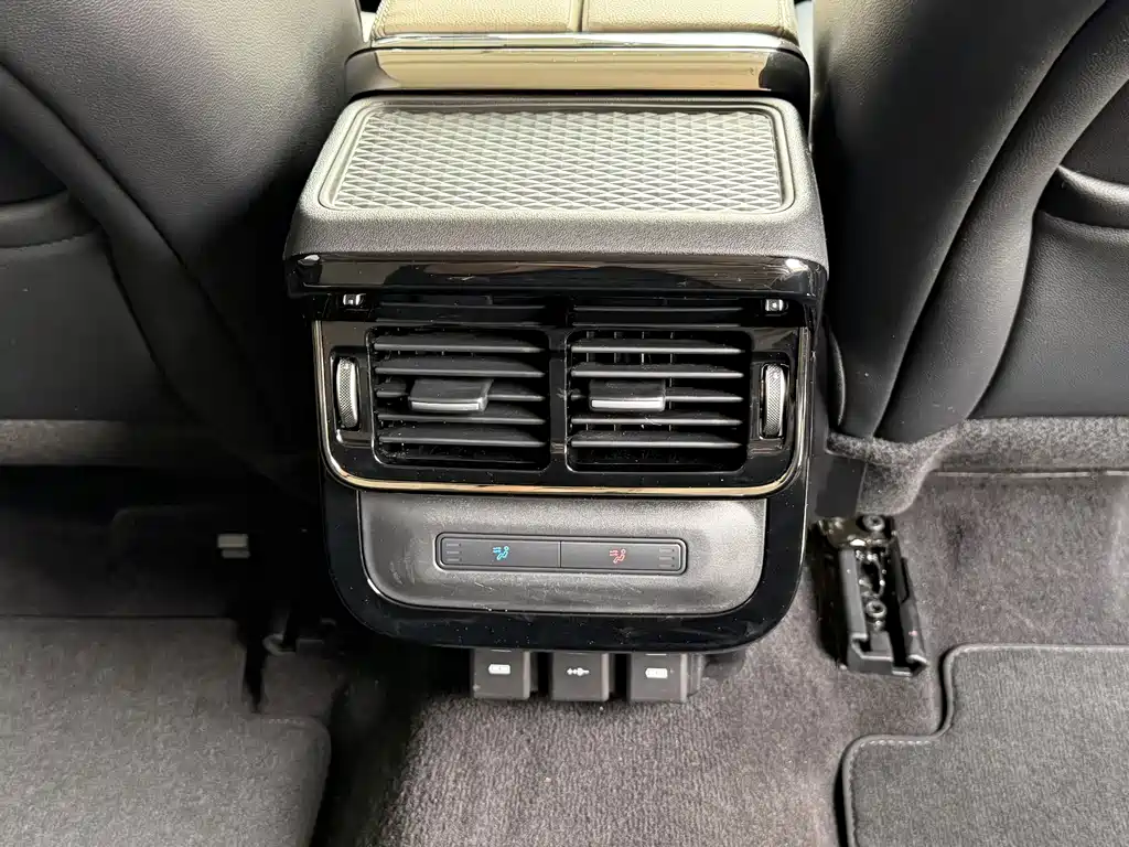 Land Rover Evoque 2022 — фото 18
