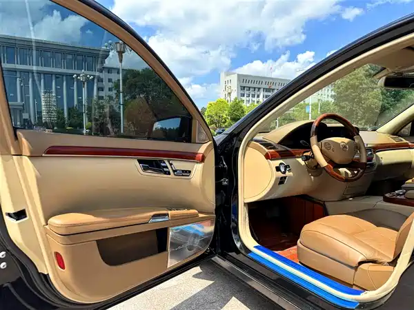 Mercedes-Benz S-Class 2007