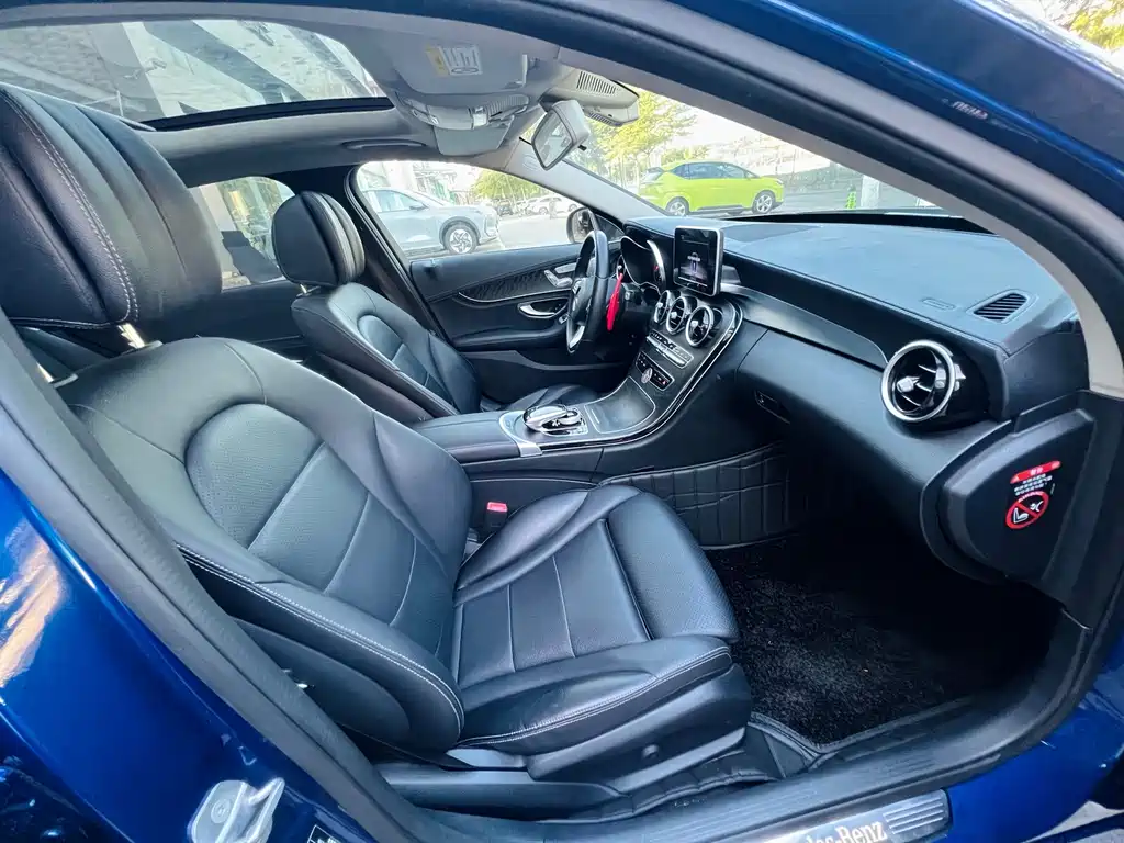 Mercedes-Benz C-Class 2018 — фото 17