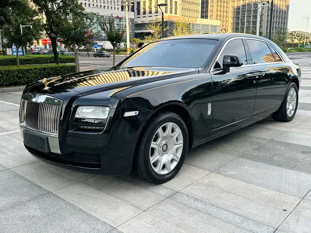 Rolls-Royce Ghost 2014 — фото 1