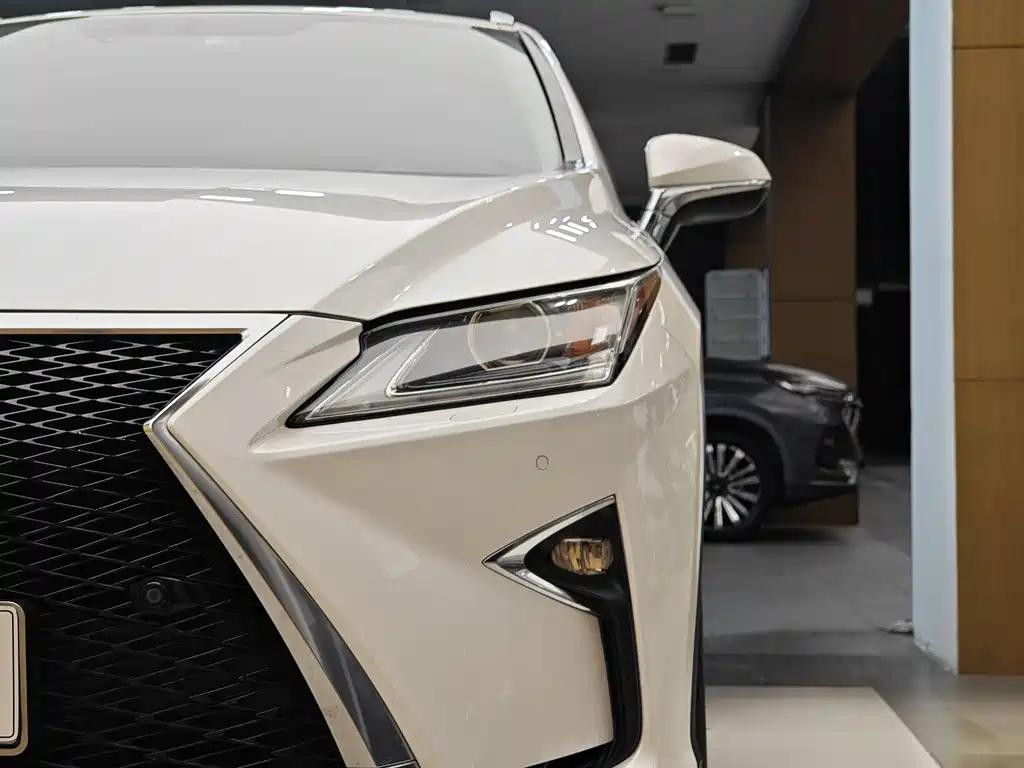 Lexus RX 2018 — фото 2