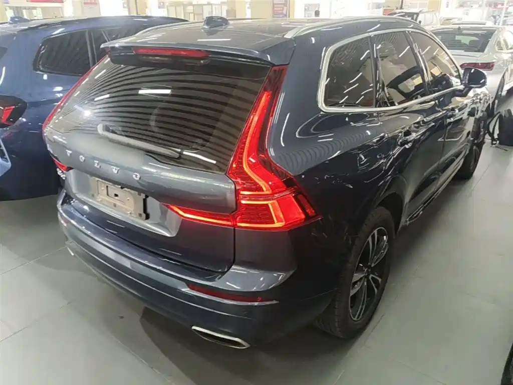 Volvo XC60 2018 — фото 5
