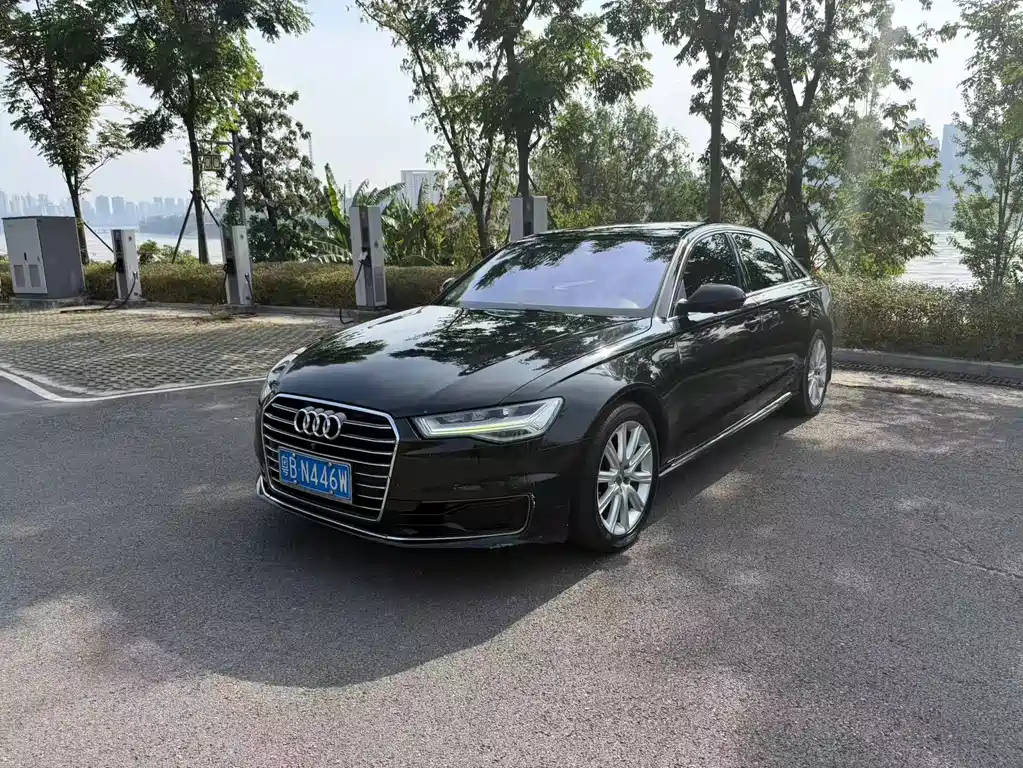 Audi A6L 2018 — фото 1