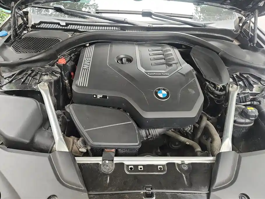 BMW 5 Series 2022 — фото 10