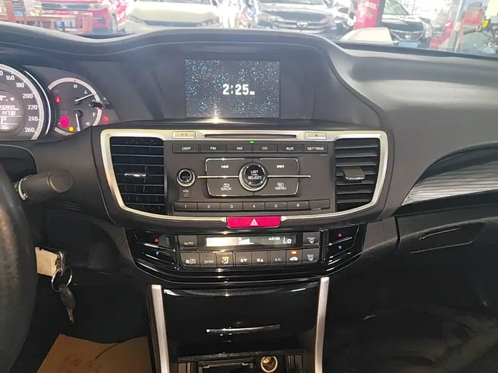 Honda Accord 2017 — фото 13