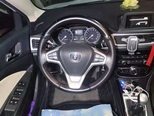 Changan Yuexiang V7 2017