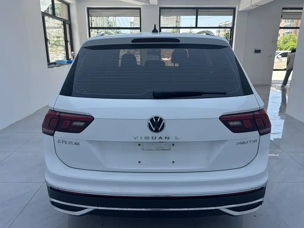 Volkswagen Tiguan L 2022