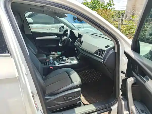 Audi Q5L 2019