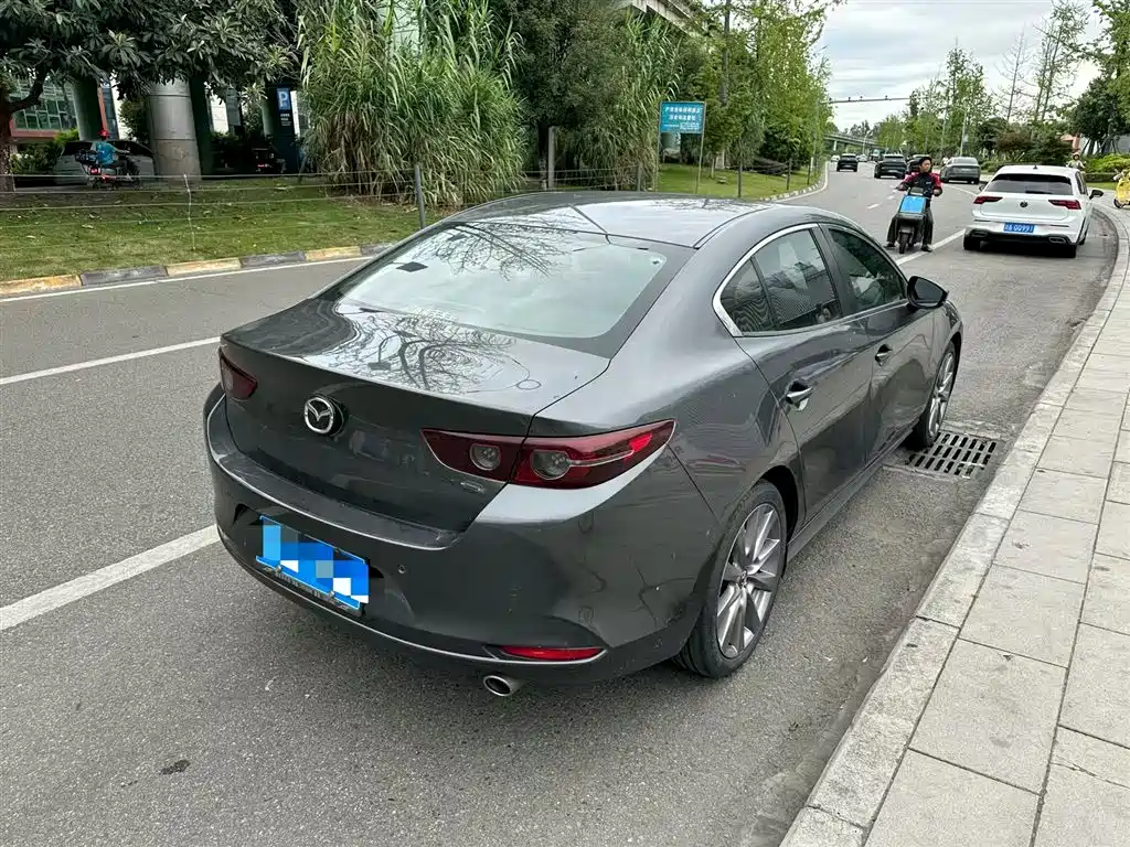Mazda 3 Axela 2020