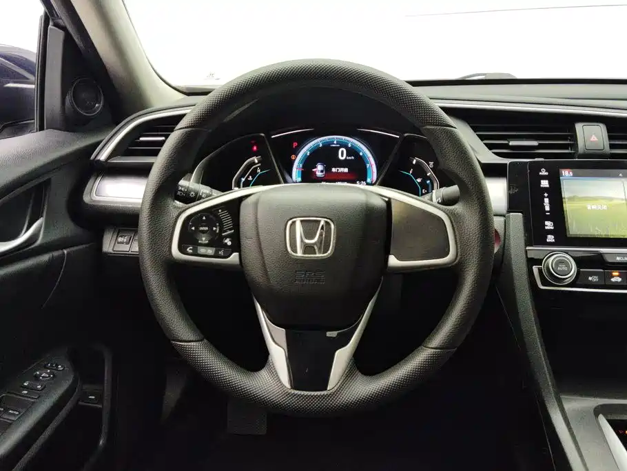 Honda Civic 2017 — фото 15