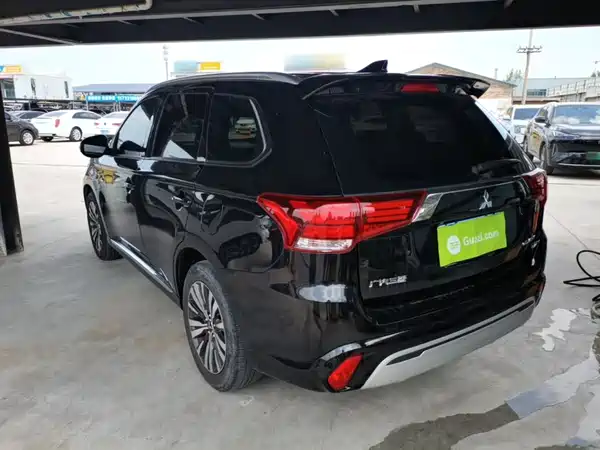 Mitsubishi Outlander 2021