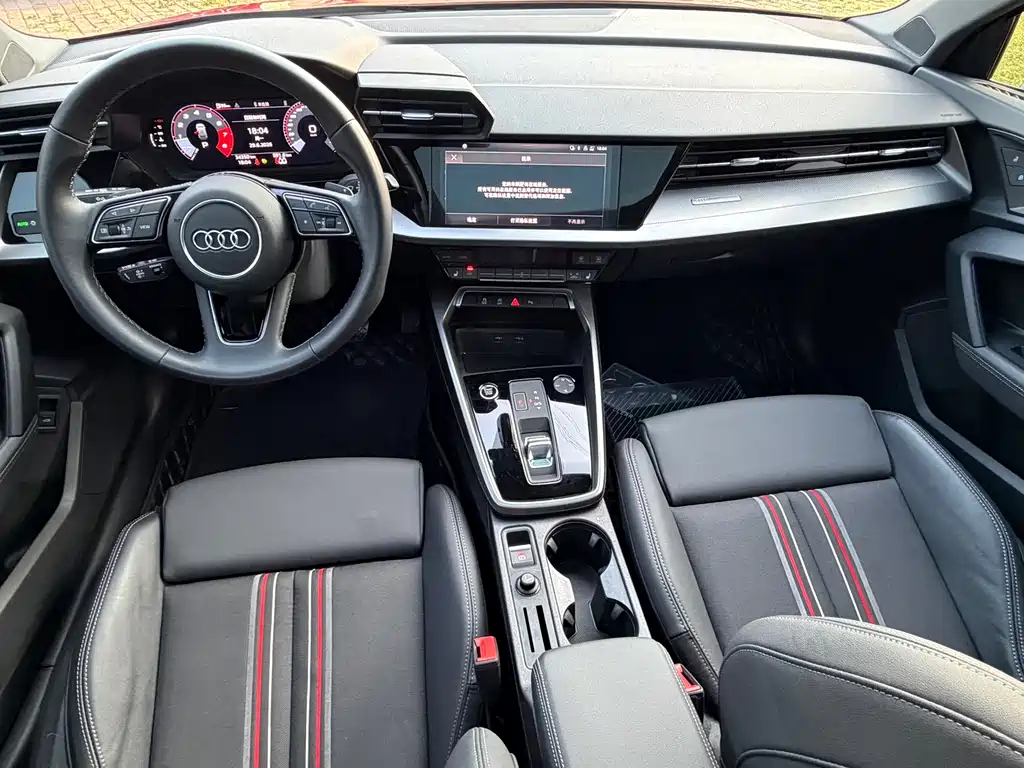 Audi A3 2023 — фото 10