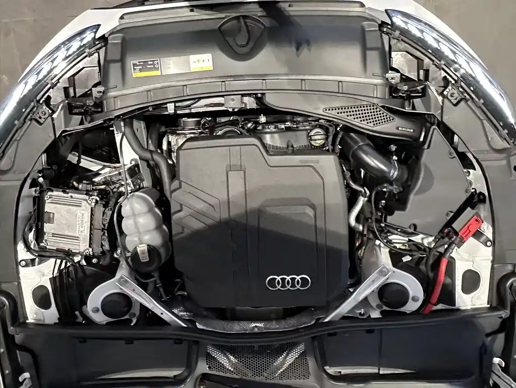 Audi A4L 2024 — фото 13