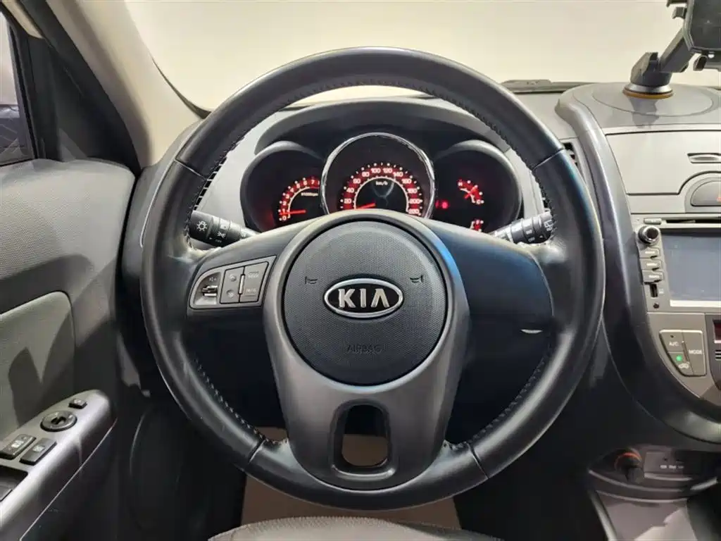 Kia Soul 2015 — фото 16