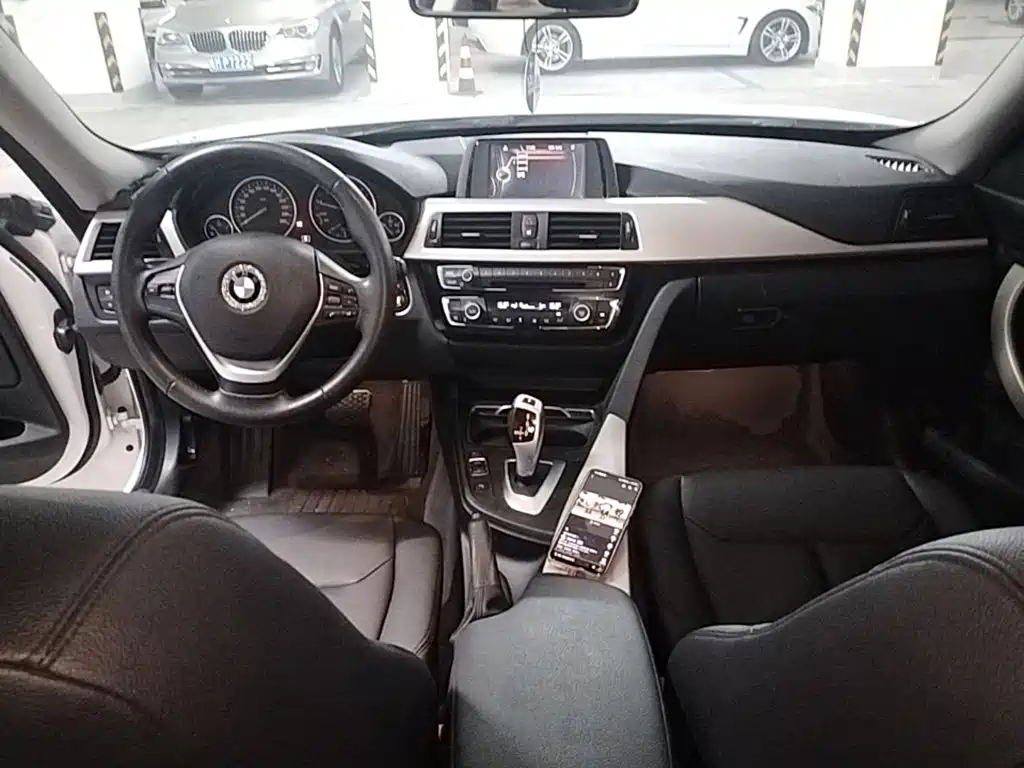 BMW 3 Series GT 2017 — фото 10