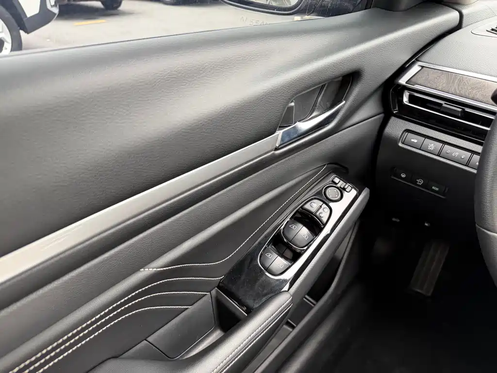 Nissan Teana 2022 — фото 15