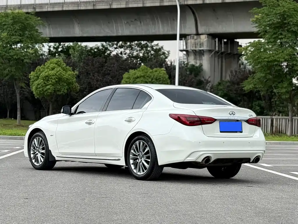 Infiniti Q50L 2021