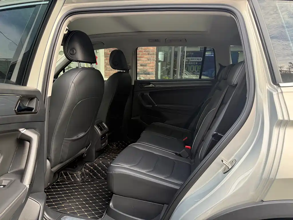 Volkswagen Tiguan L 2019 — фото 11