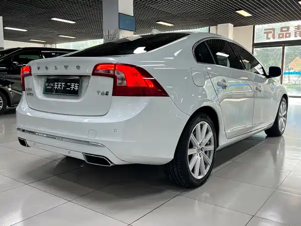 Volvo S60 Plug-In Hybrid 2018
