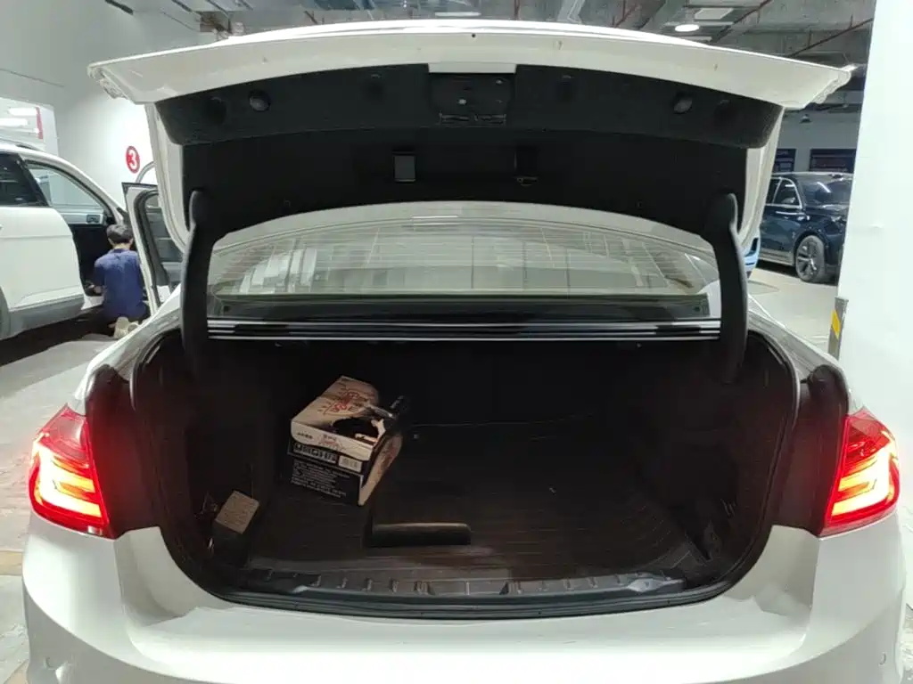 BMW 3 Series 2014 — фото 19