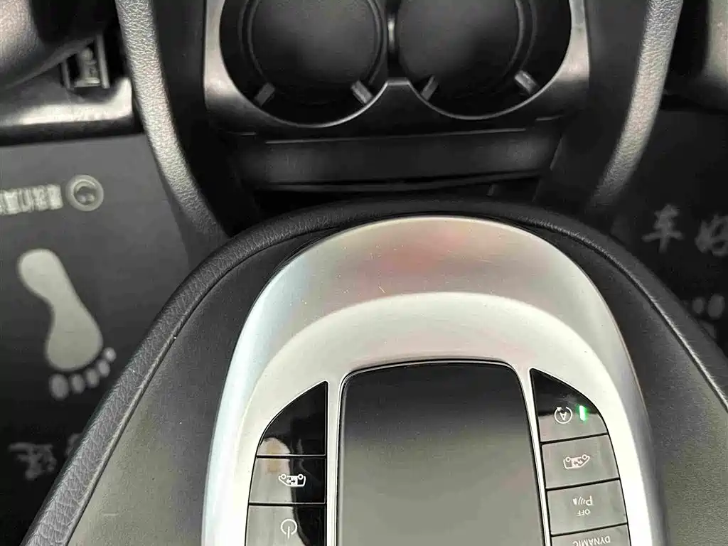 Mercedes-Benz V-Class 2021 — фото 13
