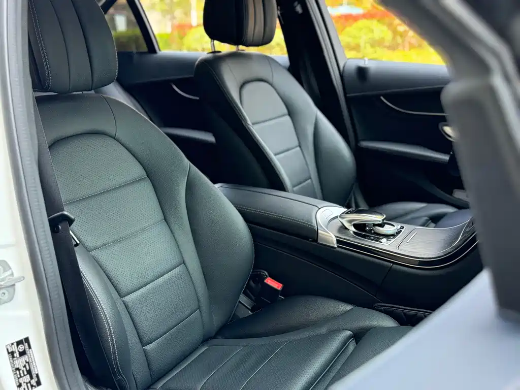 Mercedes-Benz C-Class 2017 — фото 19