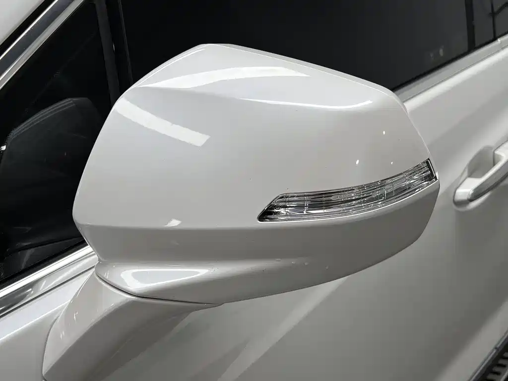 Cadillac XT5 2022 — фото 15