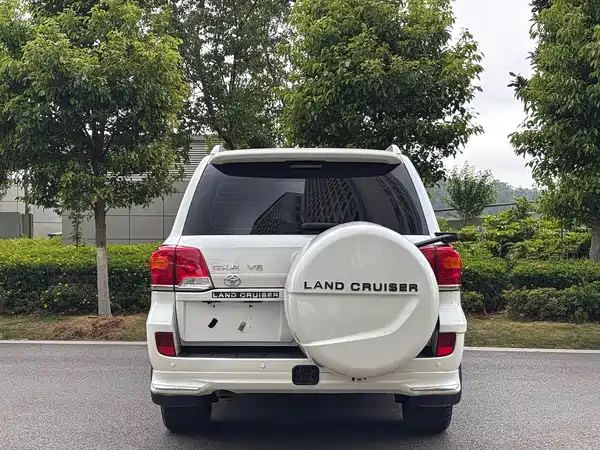 Toyota Land Cruiser 2015