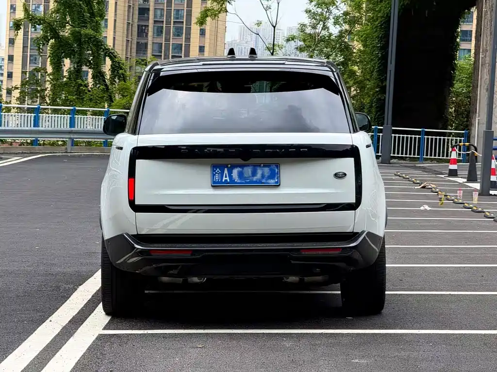 Land Rover Range Rover 2025 — фото 13