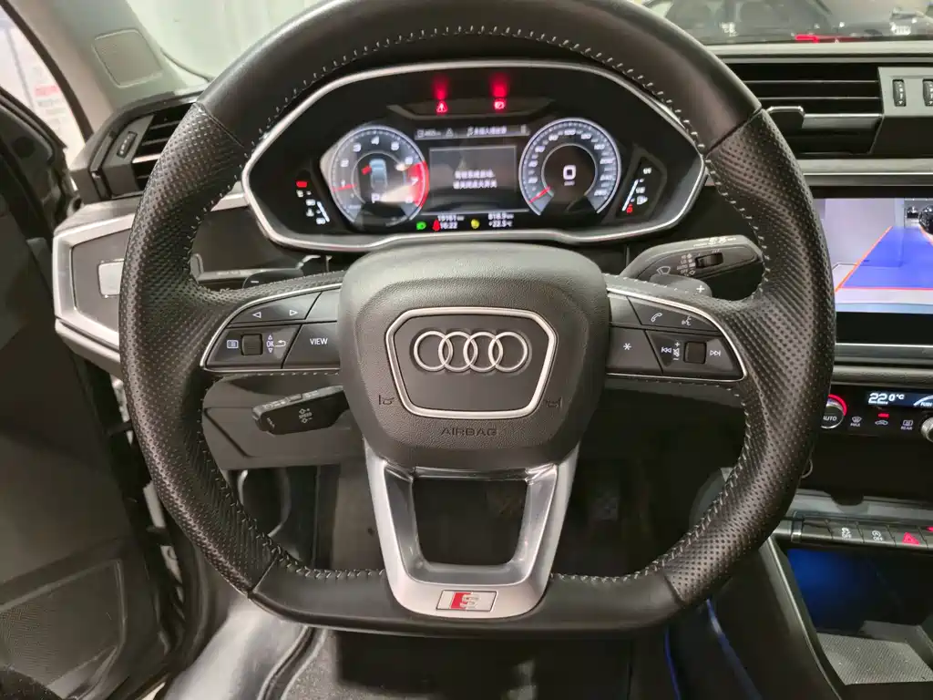 Audi Q3 Sportback 2022 — фото 8