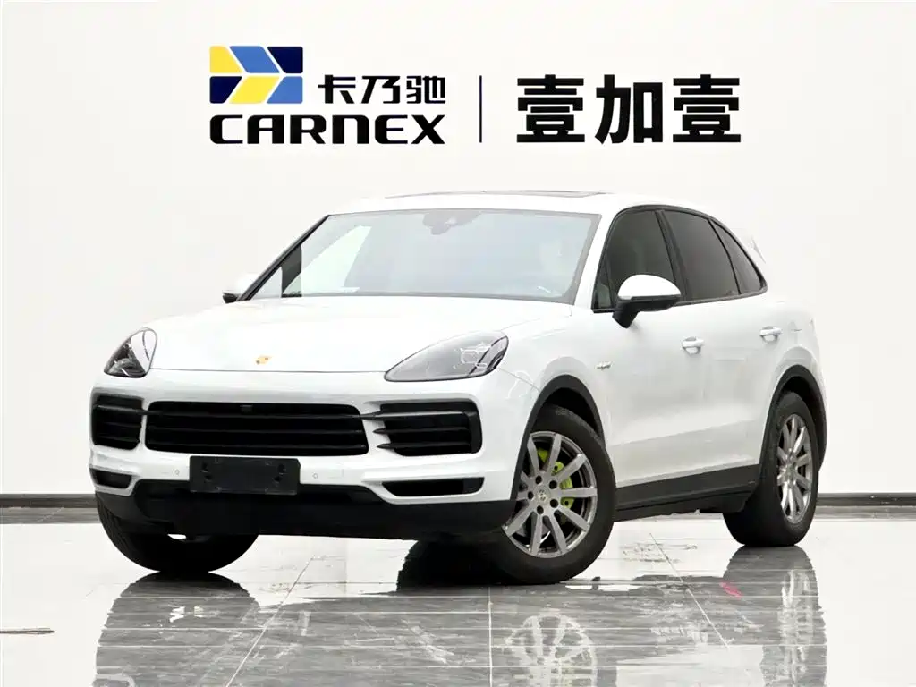 Porsche Cayenne New Energy 2019 — фото 1