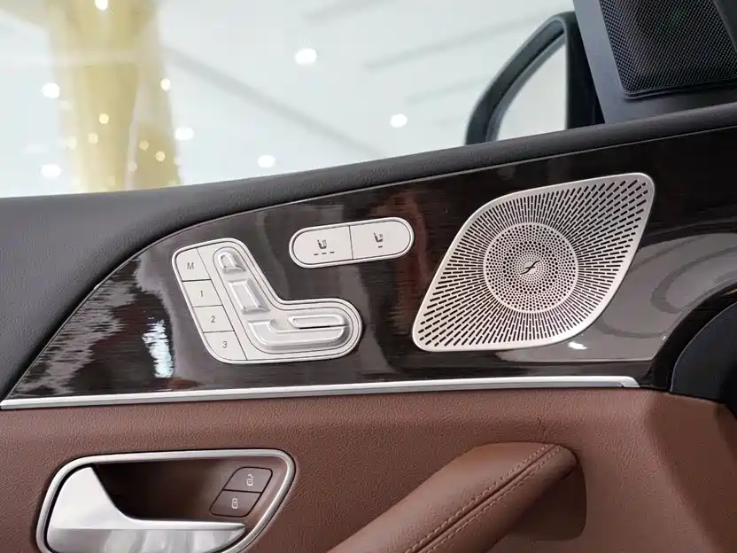 Mercedes-Benz GLE 2025 — фото 11