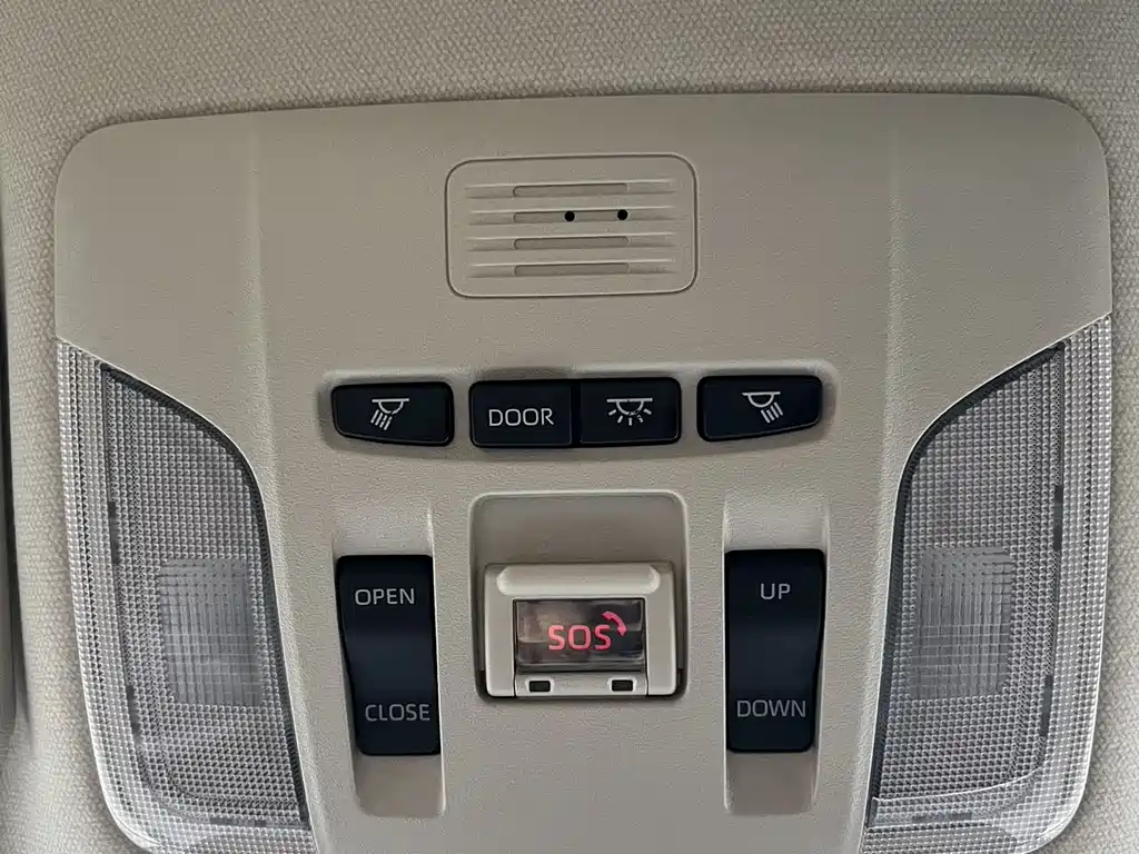 Toyota Corolla 2023 — фото 14
