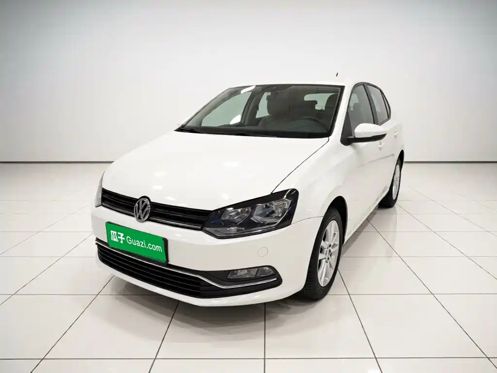 Volkswagen Polo 2015 — фото 1