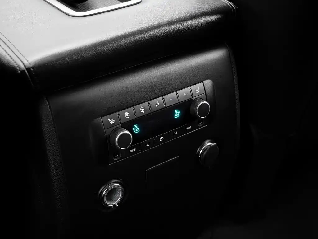 Hummer H2 2011 — фото 27