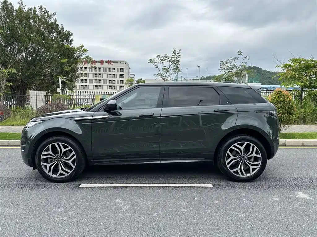 Land Rover Evoque 2024 — фото 2
