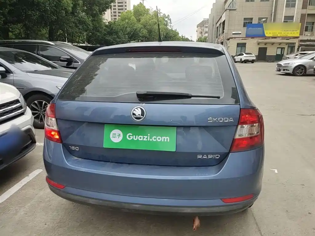 Skoda Rapid Spaceback 2016 — фото 6