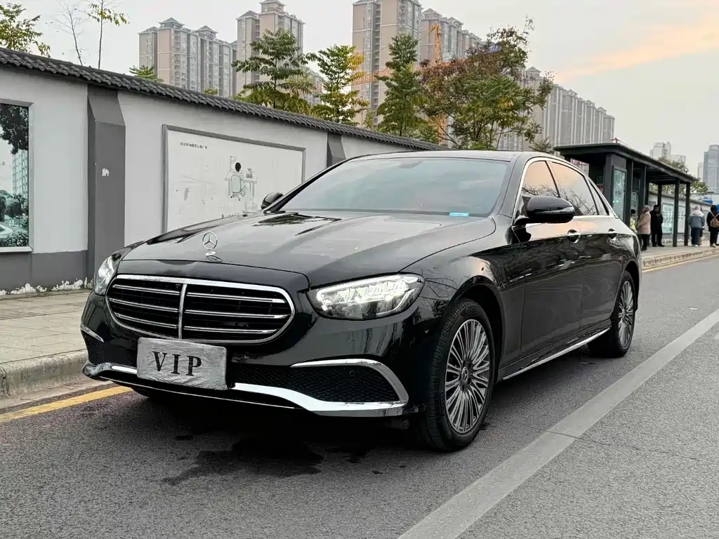 Mercedes-Benz E-Class 2023 — фото 1