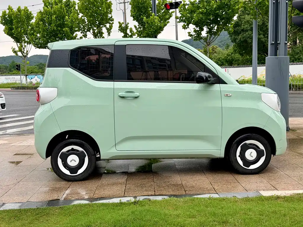 Wuling MINIEV 2025