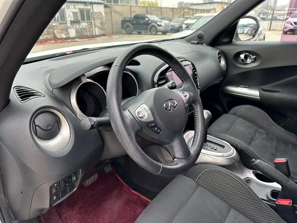 Infiniti ESQ 2019 — фото 14