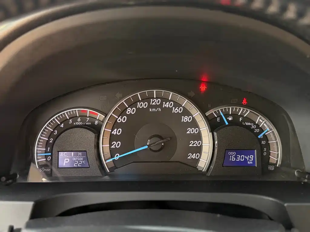Toyota Camry 2013 — фото 12