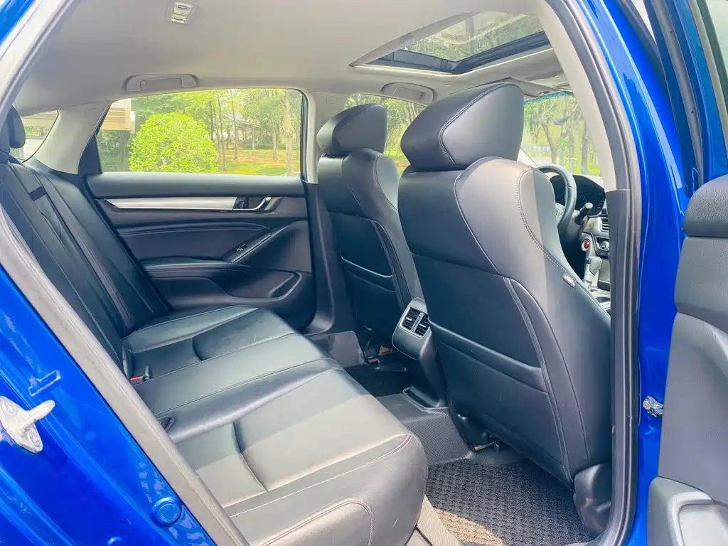 Honda Accord 2019 — фото 13
