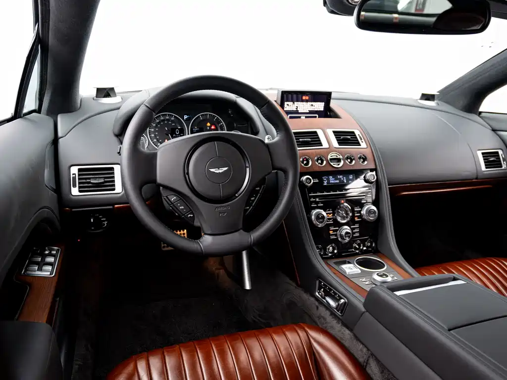 Aston Martin Rapide 2013 — фото 6
