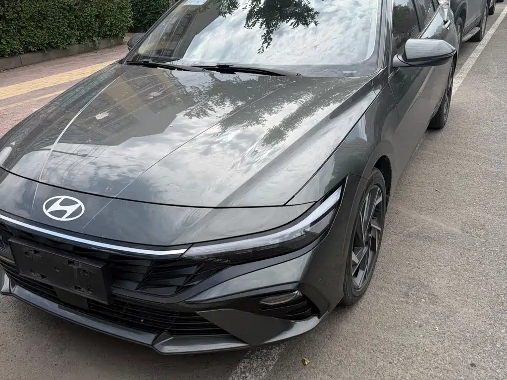 Hyundai Elantra 2024