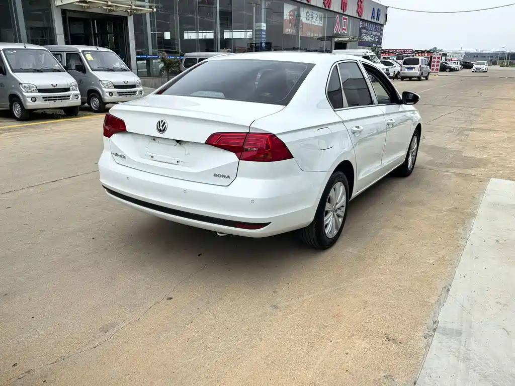 Volkswagen Bora 2021