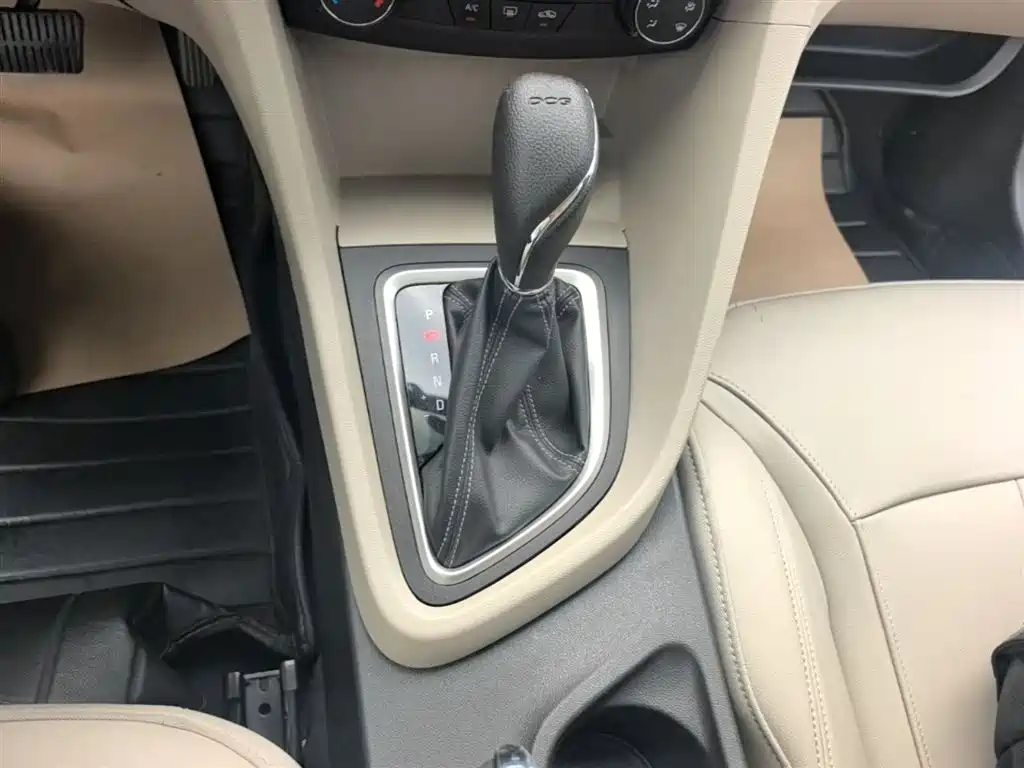Buick Excelle 2018 — фото 14