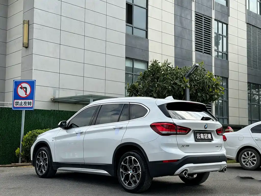 BMW X1 2022 — фото 9